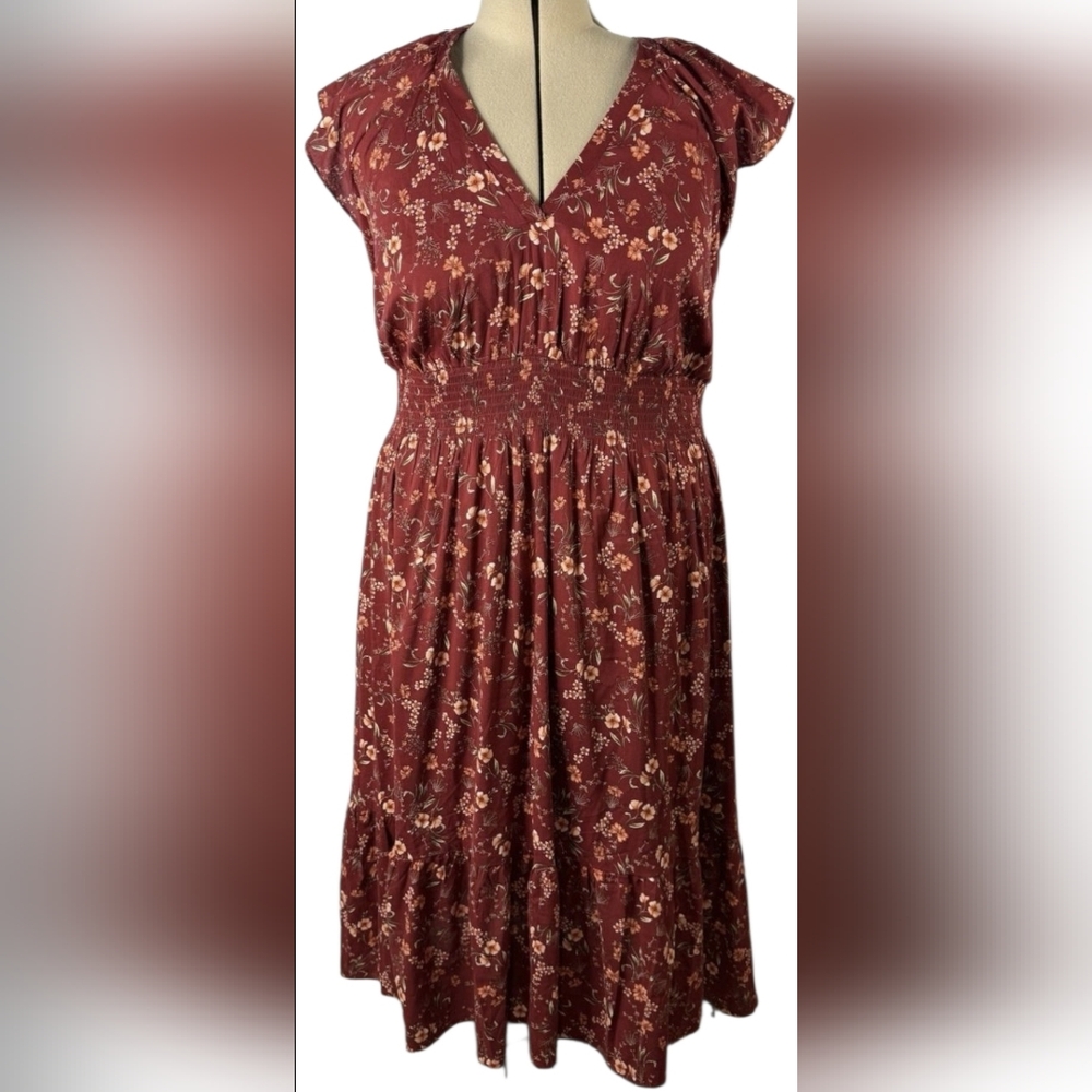 OLD NAVY Waist-Defined Flutter-Sleeve Smocked Floral Midi Dress Size: 2X - Picture 3 of 8